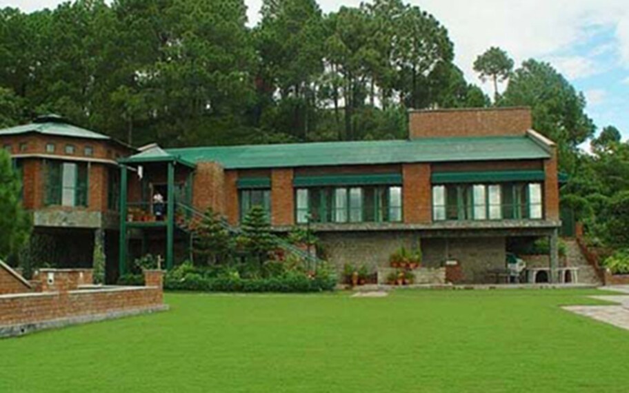 Kasauli Baikunth Resorts Landscape Image